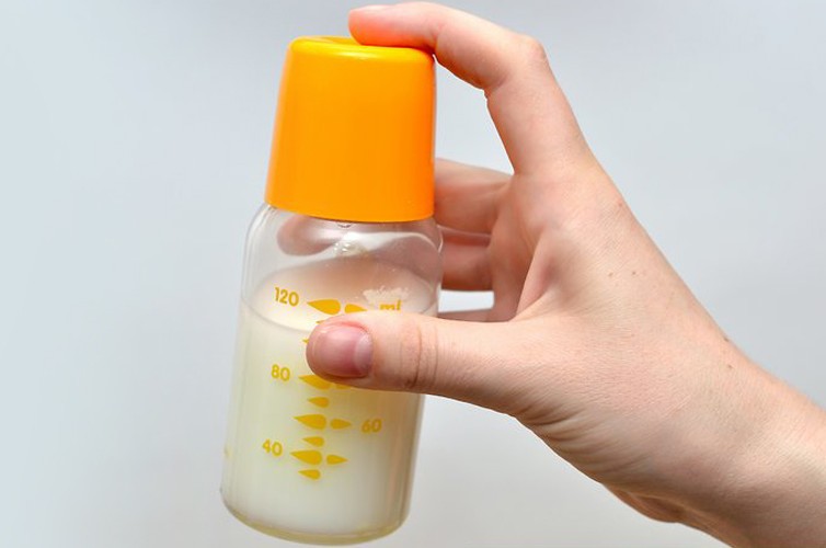 is-it-safe-to-put-cereal-in-your-baby-s-bottle-babycereals